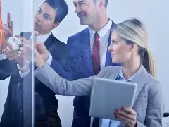 半岛体育官方入口-集结日体能课后，布莱顿内部沟通备战欧超杯，话题不断，高层口径保持一致