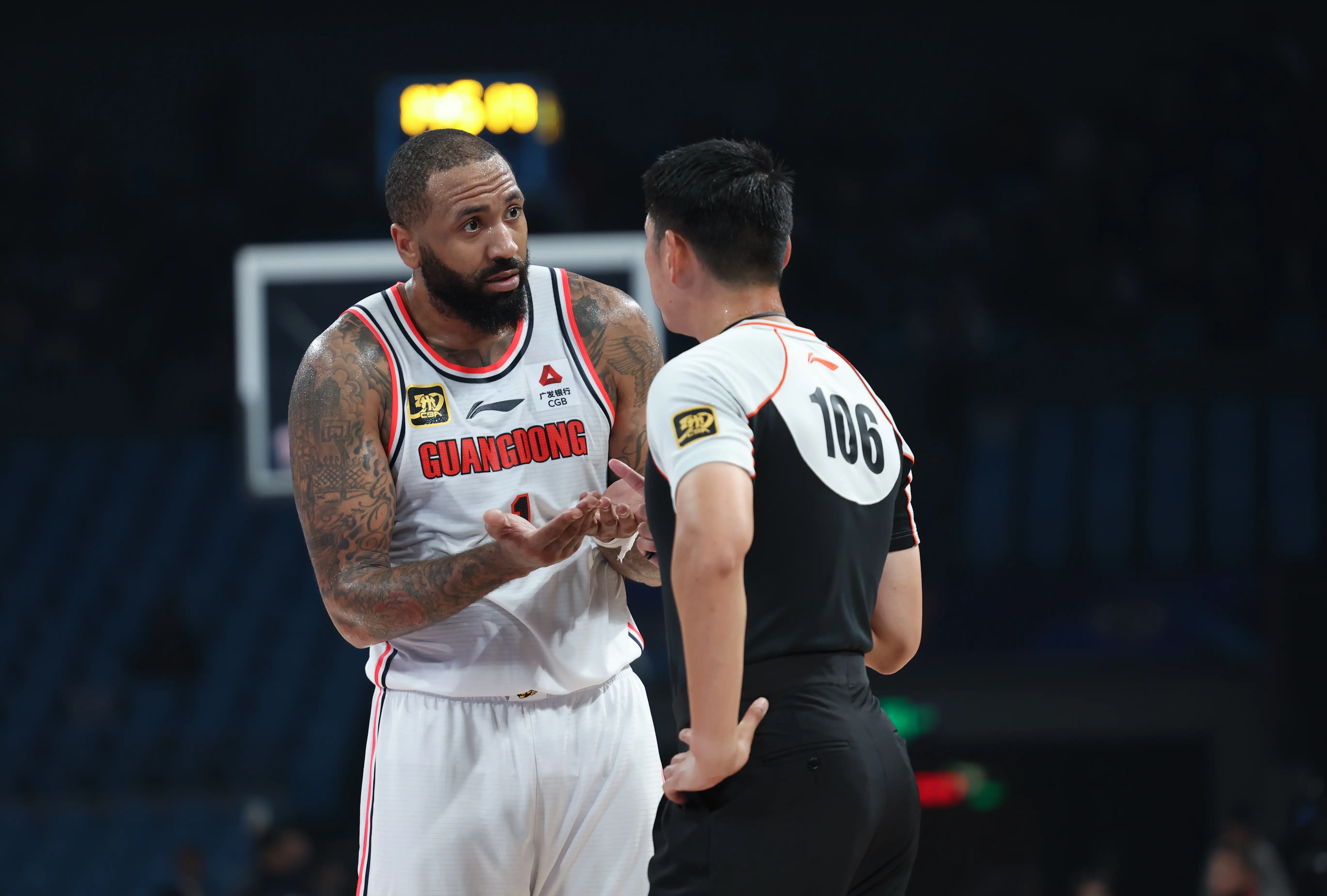 NBA常规赛清晨再迎强敌；勒沃库森战术微调；主帅态度：更衣室稳定；纪律约束更严格