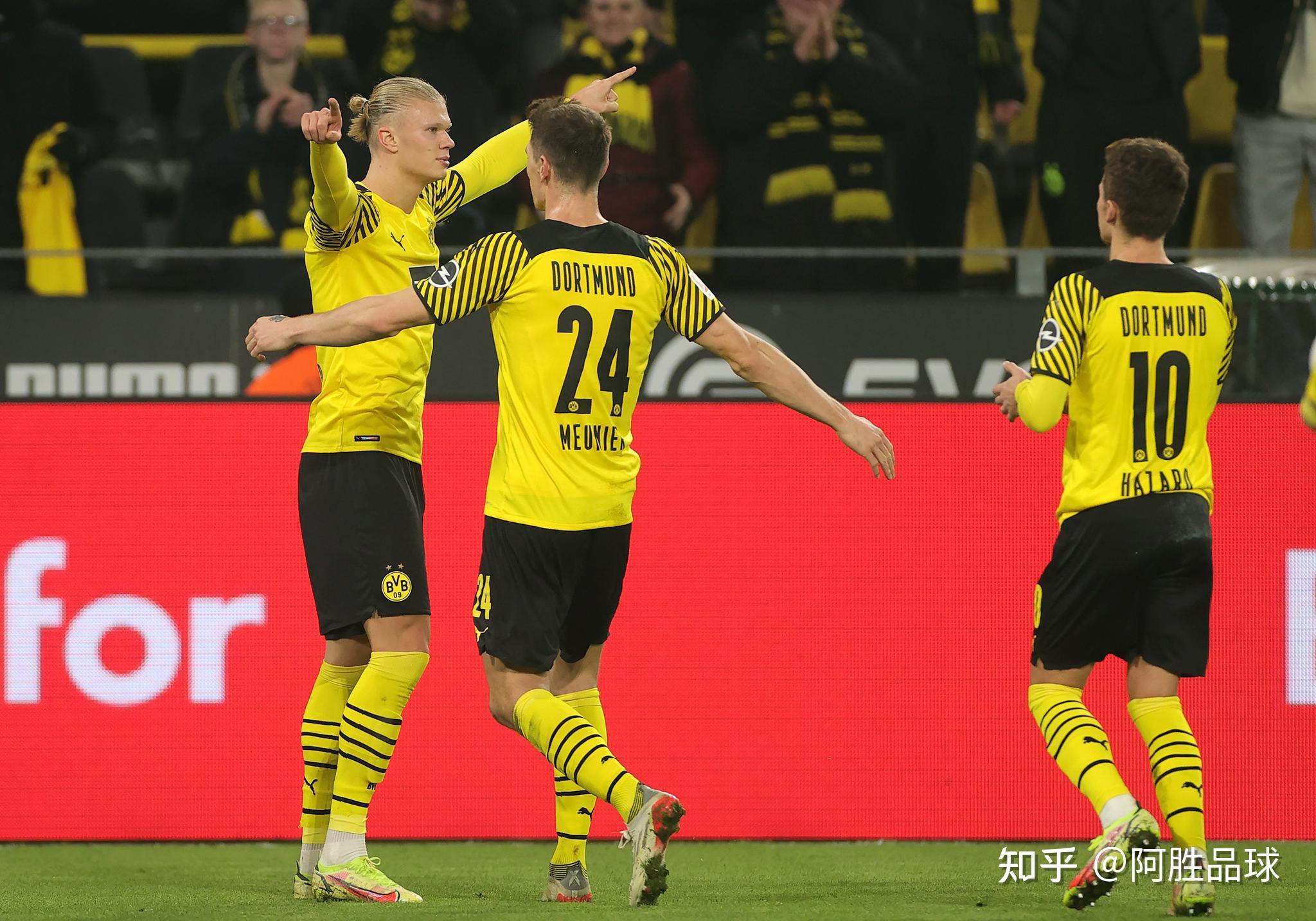 半岛体育登录入口-集结日体能课后；多特蒙德豪取连胜备战亚冠；态度坚定；控场能力受关注