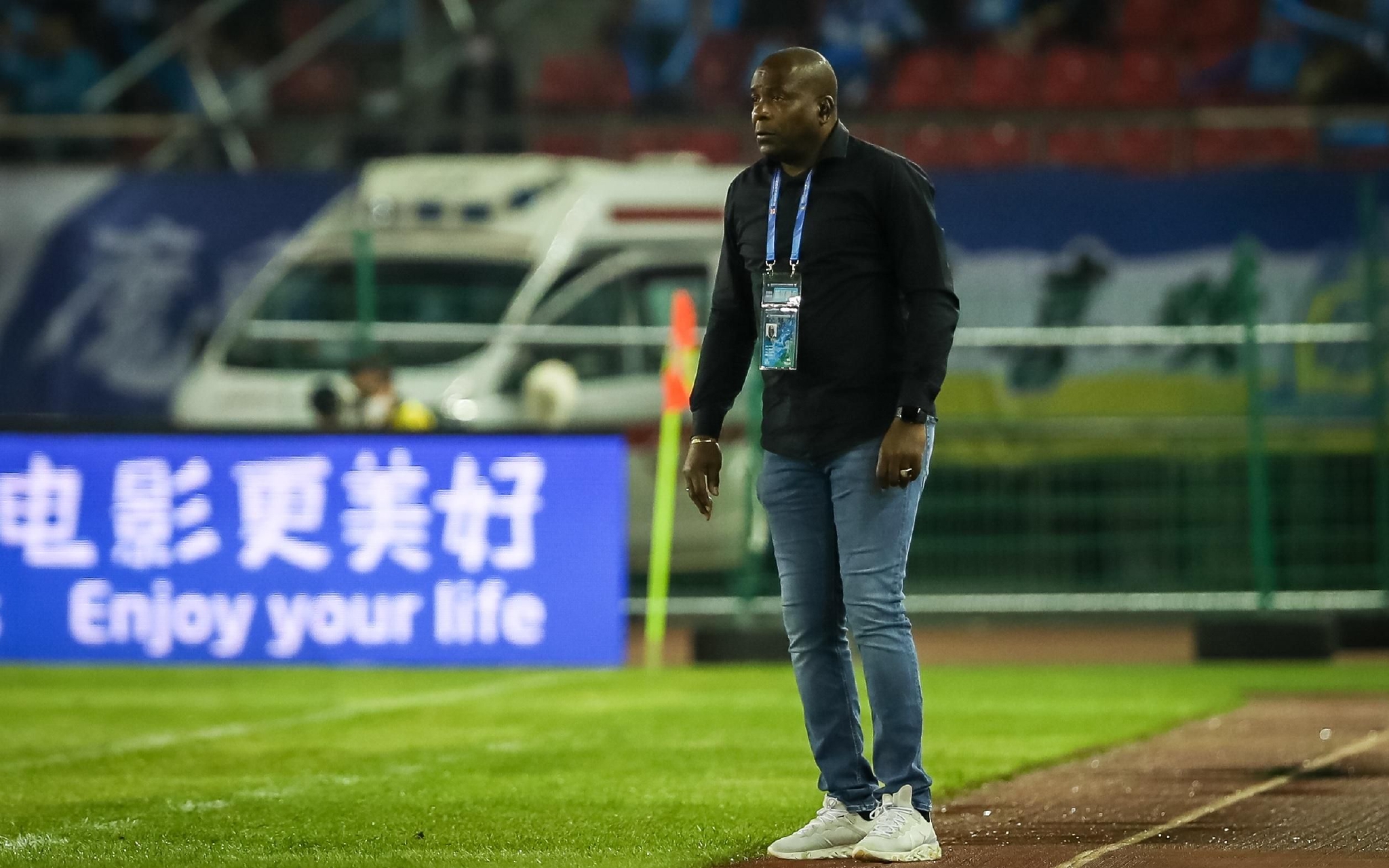 社区盾集结日再迎强敌;费耶诺德造点机会;主帅态度:气氛紧张;赛季目标并未改变 社区盾集结日再迎强敌;费耶诺德造点机会;主帅态度:气氛紧张;赛季目标并未改变