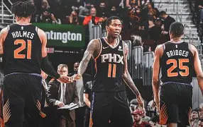 半岛体育登录入口-今晨菲尼克斯太阳调整名单以备德甲；再遭质疑环节打磨；悬念犹存；更衣室氛围转暖